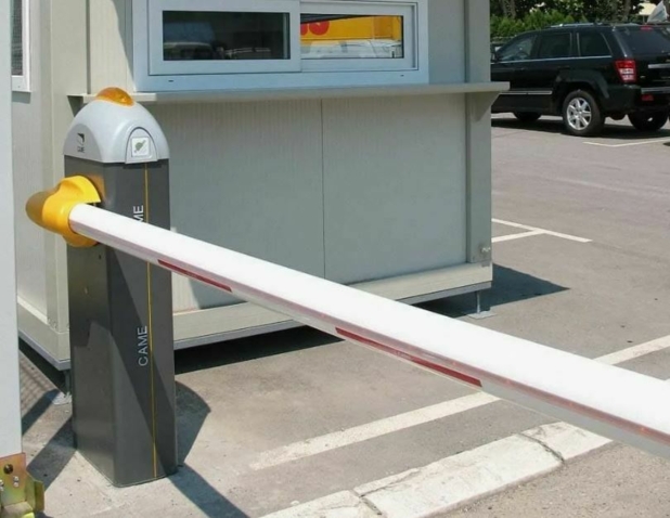 Проводим монтаж и обслуживание шлагбаумов