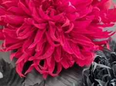 Искусственные хризантемы -цветы на одежду