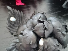 Искусственные хризантемы -цветы на одежду